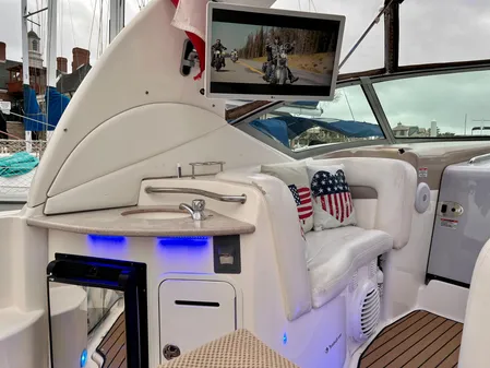 Sea Ray 320 Sundancer image