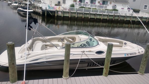 Sea Ray 240 Sundeck