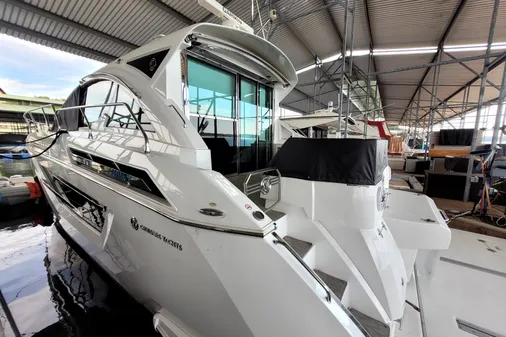 Cruisers Yachts 50 Cantius image