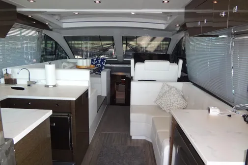Cruisers Yachts 50 Cantius image