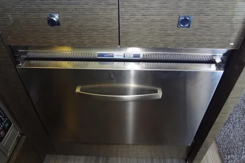 Cruisers Yachts 50 Cantius image