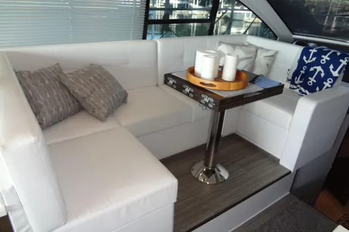 Cruisers Yachts 50 Cantius image