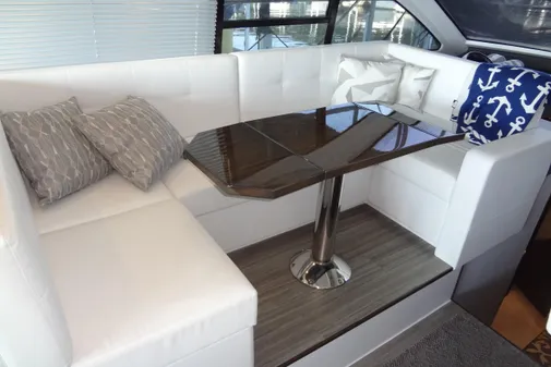Cruisers Yachts 50 Cantius image