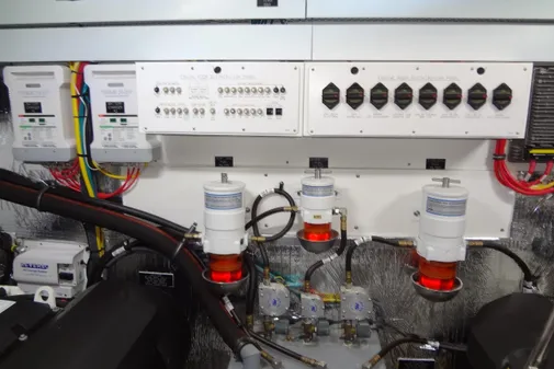 Cruisers Yachts 50 Cantius image