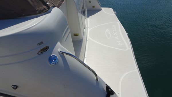 Maxum 3700-SCR image