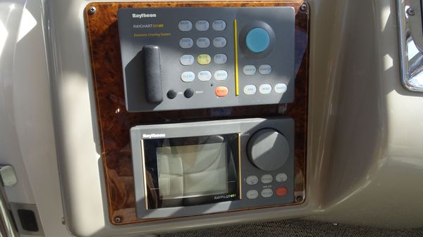 Maxum 3700-SCR image