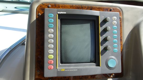 Maxum 3700-SCR image