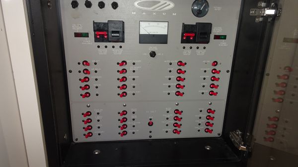 Maxum 3700-SCR image