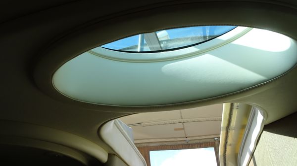 Maxum 3700-SCR image