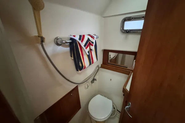 Mainship Pilot 34 image