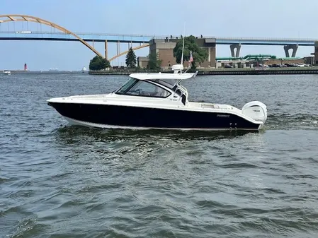 Pursuit DC 306 Dual Console 