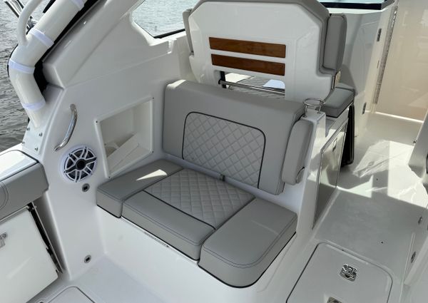 Pursuit DC-306-DUAL-CONSOLE image