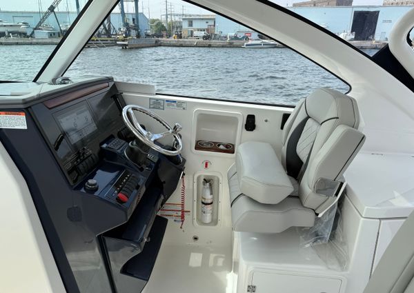 Pursuit DC-306-DUAL-CONSOLE image