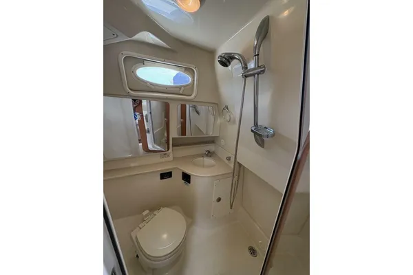 Wellcraft 340 Coastal image