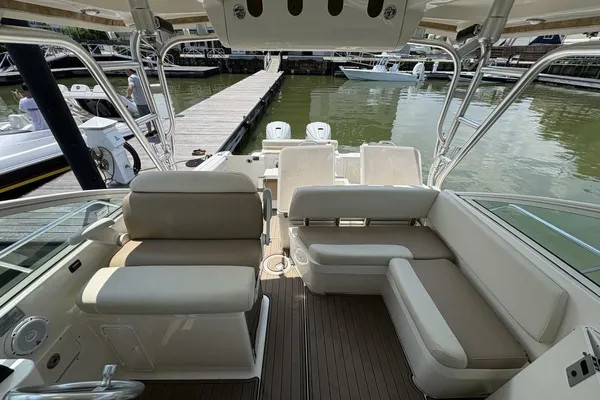 Wellcraft 340 Coastal image