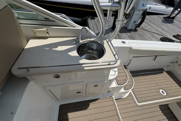 Wellcraft 340 Coastal image