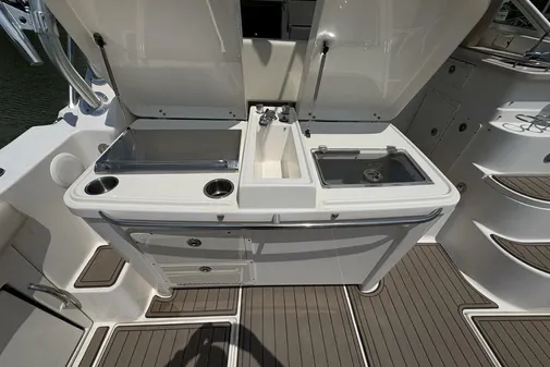 Wellcraft 340 Coastal image