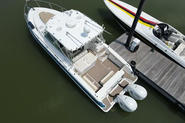 Wellcraft 340 Coastal image