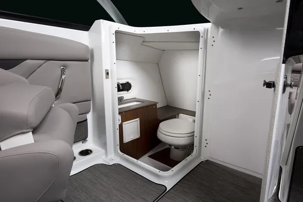 Four-winns HD8-OB image