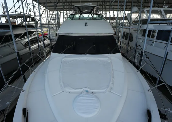 Carver 560 Voyager image