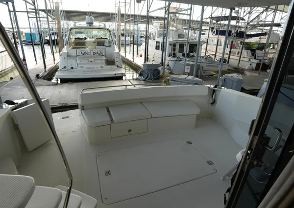 Carver 560 Voyager image