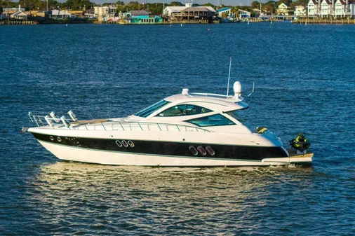 Cruisers Yachts 540 Sports Coupe 