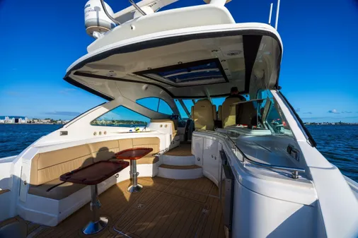 Cruisers Yachts 540 Sports Coupe image