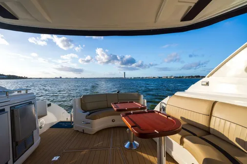 Cruisers Yachts 540 Sports Coupe image