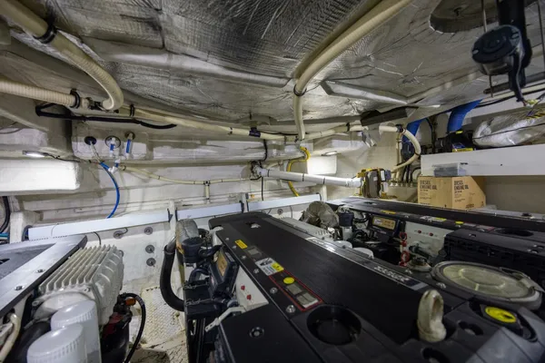 Cruisers Yachts 540 Sports Coupe image