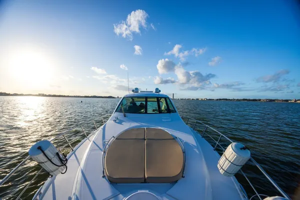 Cruisers Yachts 540 Sports Coupe image