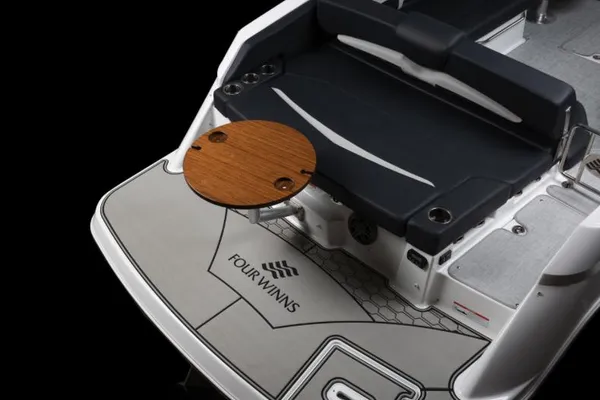 Four-winns HD8-SURF image