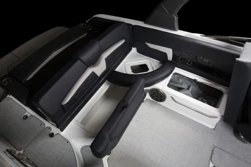 Four-winns HD8-SURF image