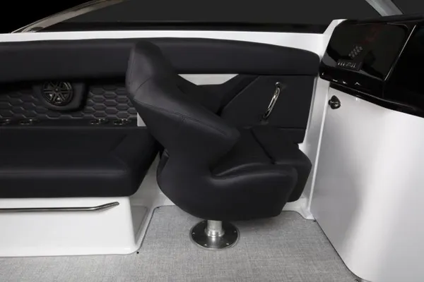 Four-winns HD8-SURF image