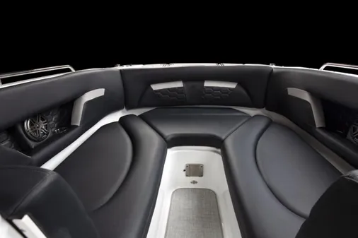 Four-winns HD8-SURF image