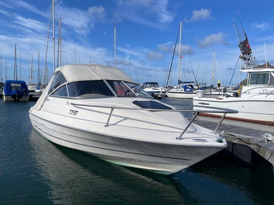 Bayliner 1952-CAPRI-CLASSIC - main image