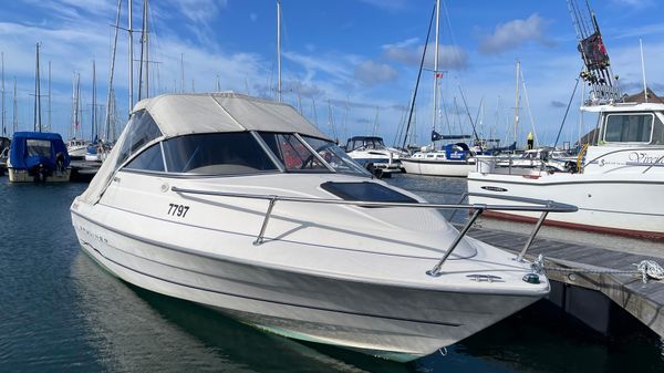 Bayliner 1952 Capri Classic