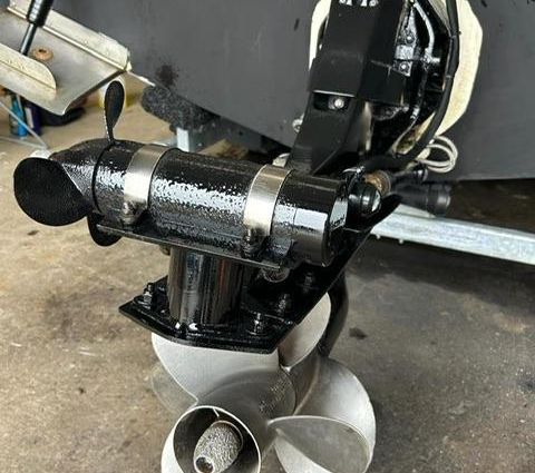 Maxum 2700-SCR image