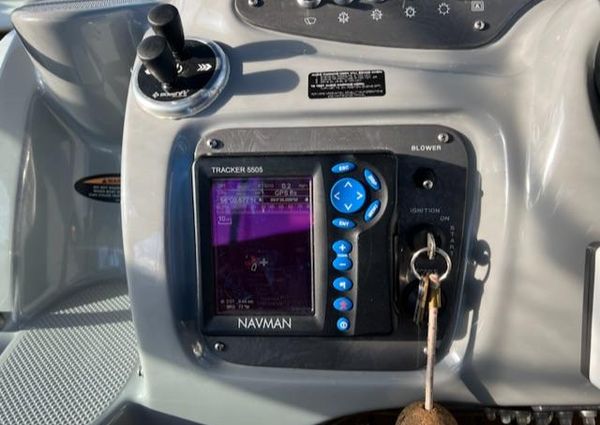 Maxum 2700-SCR image