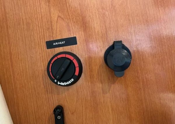 Maxum 2700-SCR image