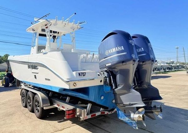 Everglades 325-CENTER-CONSOLE image