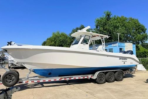 Everglades 325-CENTER-CONSOLE image