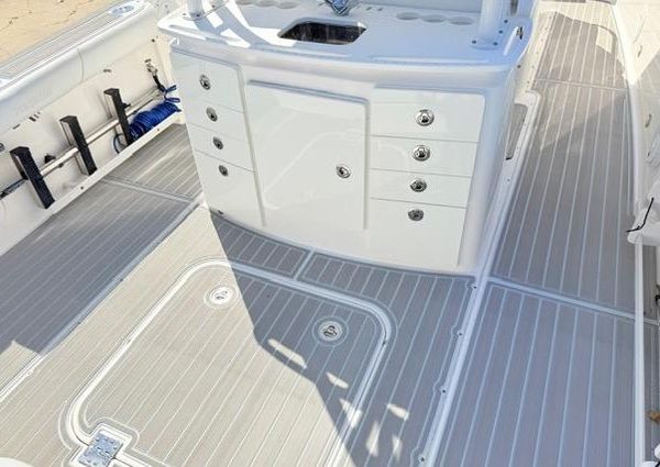 Everglades 325-CENTER-CONSOLE image