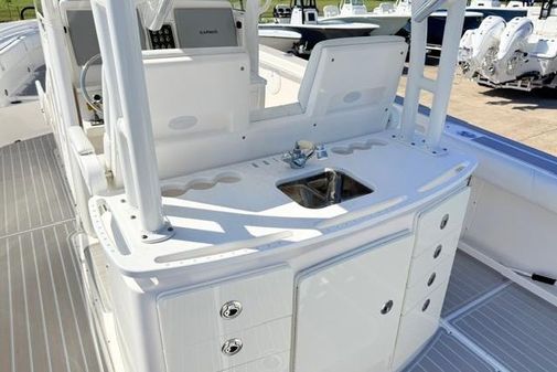 Everglades 325-CENTER-CONSOLE image