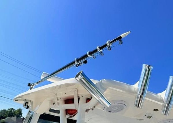 Everglades 325-CENTER-CONSOLE image