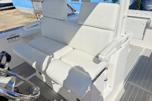 Everglades 325-CENTER-CONSOLE image