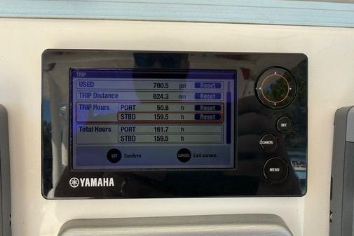 Everglades 325-CENTER-CONSOLE image