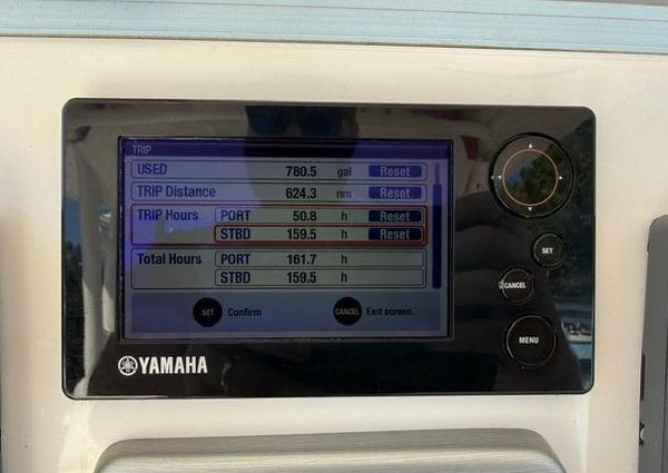 Everglades 325-CENTER-CONSOLE image