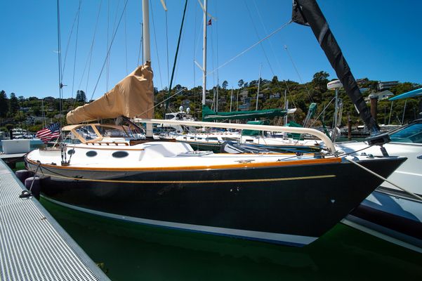 Alerion AE 38 - main image