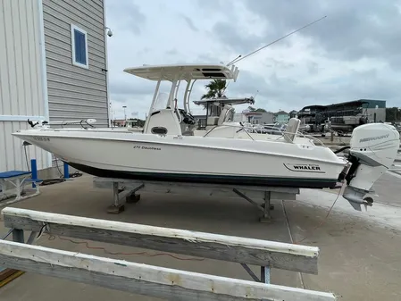 Boston Whaler 270 Dauntless 