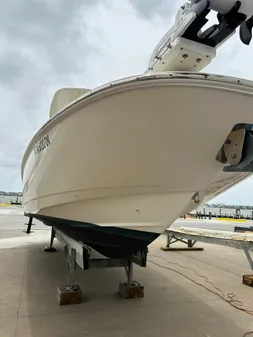 Boston Whaler 270 Dauntless image